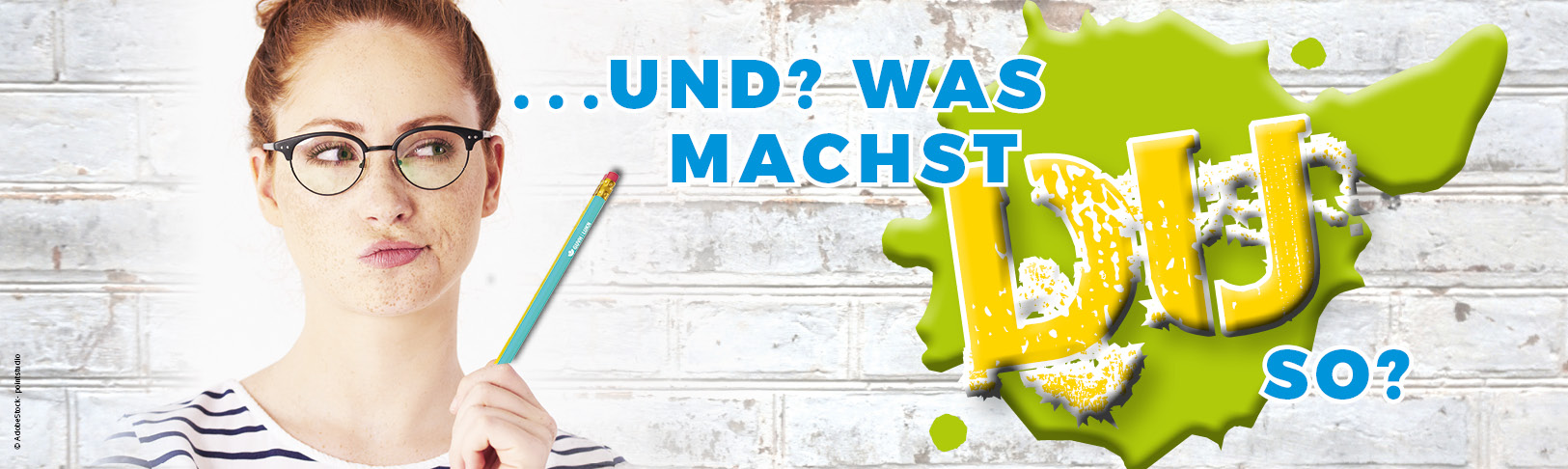 Plakat Frau mit Brille und Bleistift